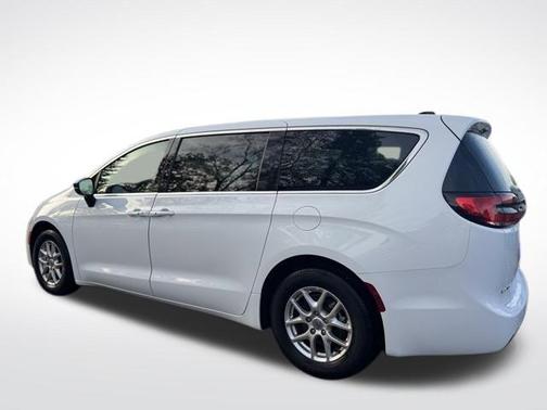2024 Chrysler Pacifica Touring-L