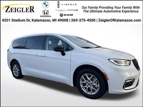 2024 Chrysler Pacifica Touring-L