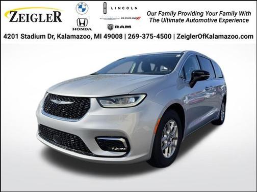 2024 Chrysler Pacifica Touring-L