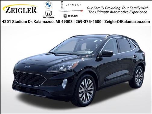 Black Metallic 2022 Ford Escape Titanium Hybrid