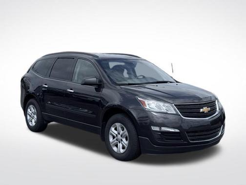 Tungsten Metallic 2017 Chevrolet Traverse LS