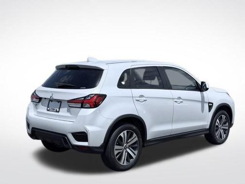 White Diamond 2024 Mitsubishi Outlander Sport 2.0 ES