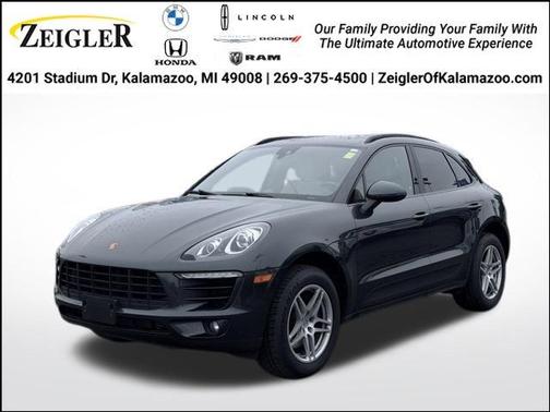 Volcano Grey Metallic 2017 Porsche Macan Base