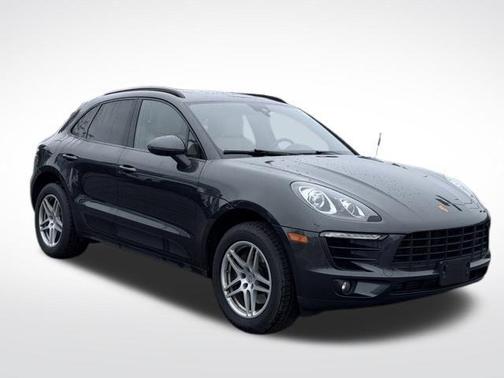 Volcano Grey Metallic 2017 Porsche Macan Base