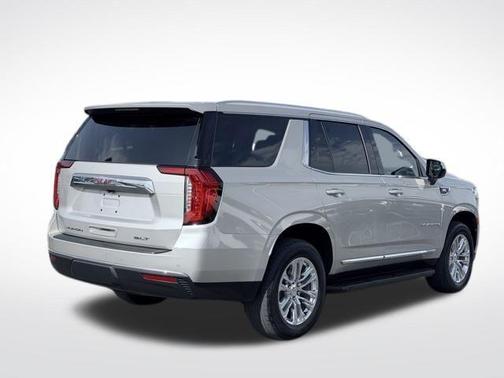 Beige Pearl Metallic 2023 GMC Yukon SLT