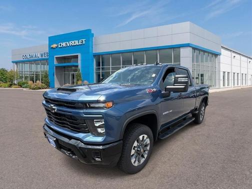 Lakeshore Blue Metallic 2026 Chevrolet Silverado 2500 Custom