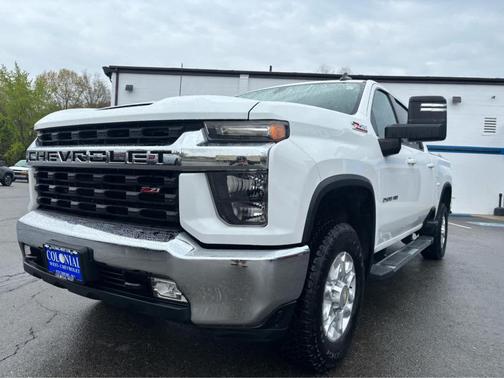 Summit White 2022 Chevrolet Silverado 2500 LT
