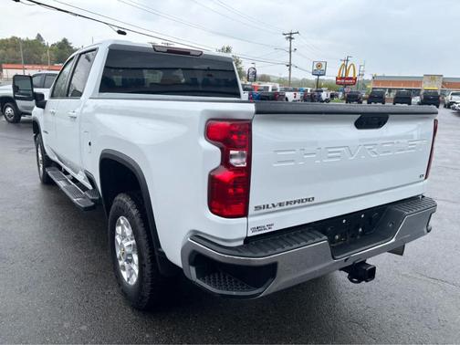 Summit White 2022 Chevrolet Silverado 2500 LT