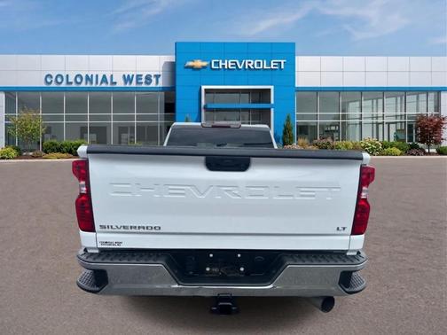 Summit White 2022 Chevrolet Silverado 2500 LT