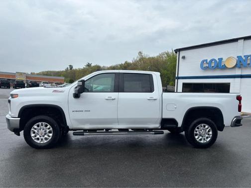 Summit White 2022 Chevrolet Silverado 2500 LT