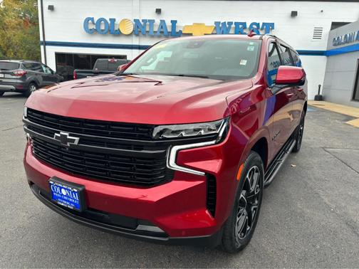 2023 Chevrolet Suburban RST