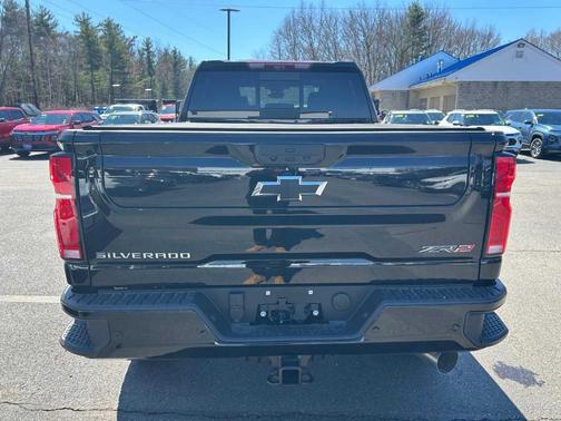 Black 2026 Chevrolet Silverado 2500 ZR2