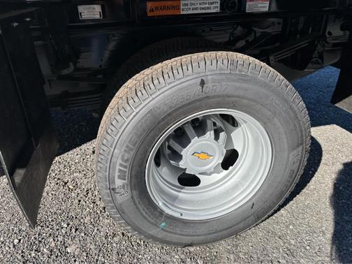 2025 Chevrolet Silverado 3500 WT