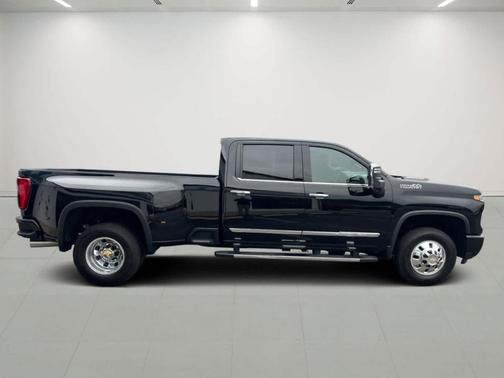 2025 Chevrolet Silverado 3500 High Country