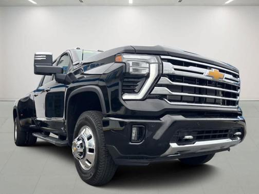 2025 Chevrolet Silverado 3500 High Country
