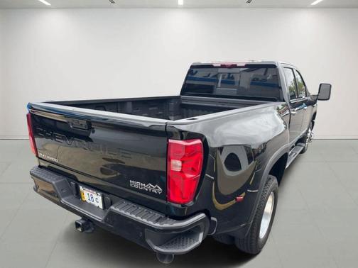 2025 Chevrolet Silverado 3500 High Country