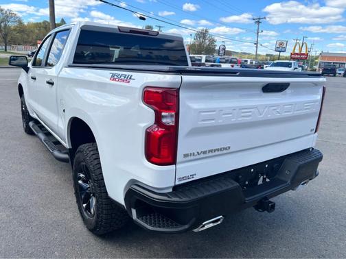 Summit White 2025 Chevrolet Silverado 1500 LT Trail Boss