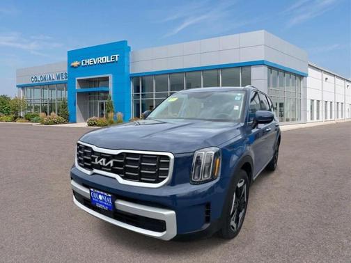 Midnight Black 2023 Kia Telluride S
