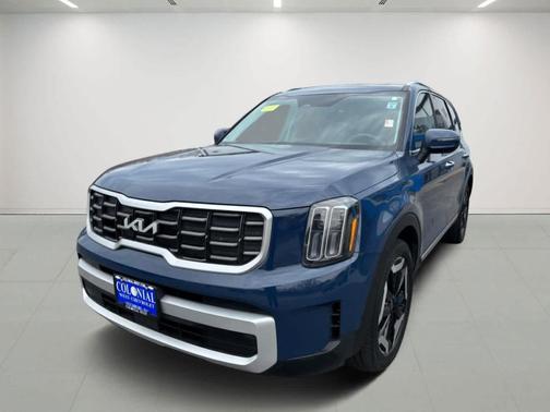 Midnight Black 2023 Kia Telluride S