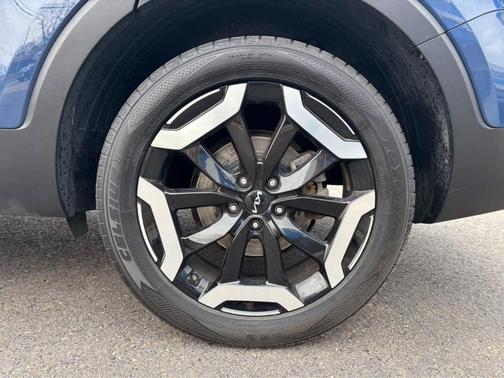 Midnight Black 2023 Kia Telluride S