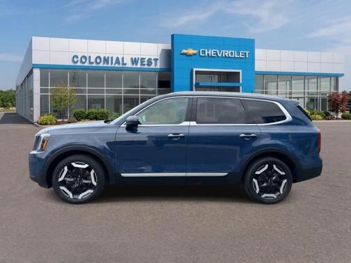 Midnight Black 2023 Kia Telluride S