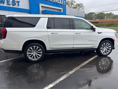 2022 GMC Yukon XL Denali