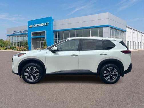 White 2023 Nissan Rogue SV