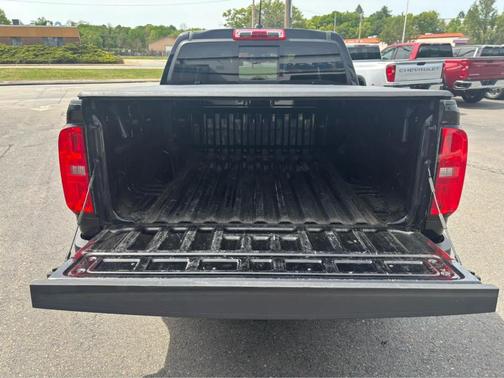 Black 2022 Chevrolet Colorado LT