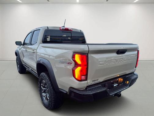 Sand Dune Metallic 2024 Chevrolet Colorado ZR2