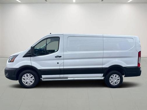 2024 Ford Transit-250 