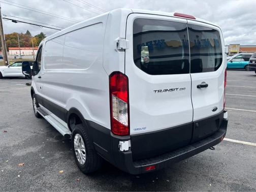 2024 Ford Transit-250 