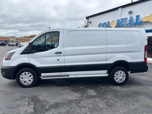 2024 Ford Transit-250