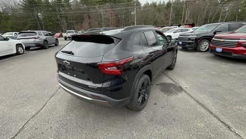 Mosaic Black Metallic 2026 Chevrolet Trax ACTIV