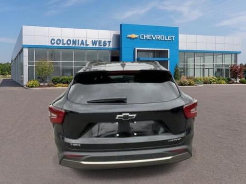 Mosaic Black Metallic 2026 Chevrolet Trax ACTIV