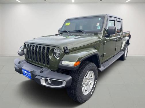 2022 Jeep Gladiator Sport