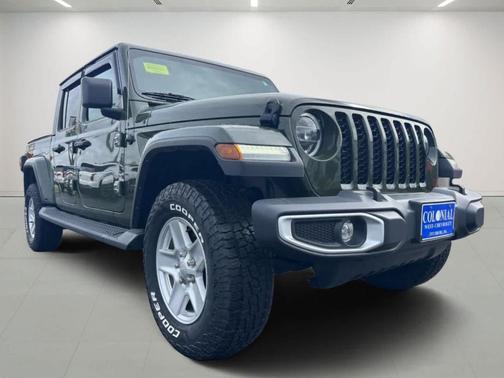 2022 Jeep Gladiator Sport