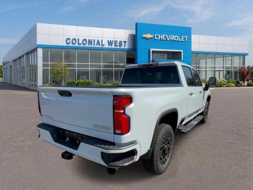 Polar White 2026 Chevrolet Silverado 2500 High Country