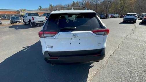 Ice 2024 Toyota RAV4 XLE