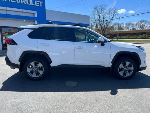 Ice 2024 Toyota RAV4 XLE