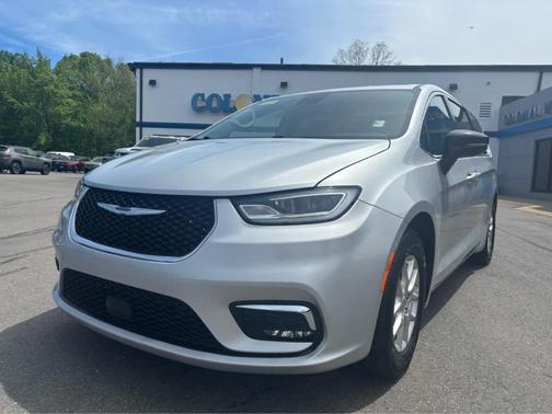 Silver Mist Clearcoat 2024 Chrysler Pacifica Touring-L