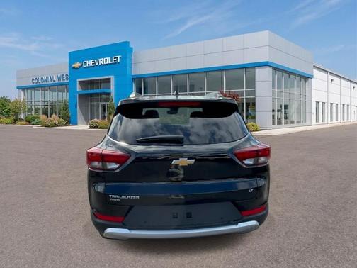 Mosaic Black Metallic 2026 Chevrolet Trailblazer LT