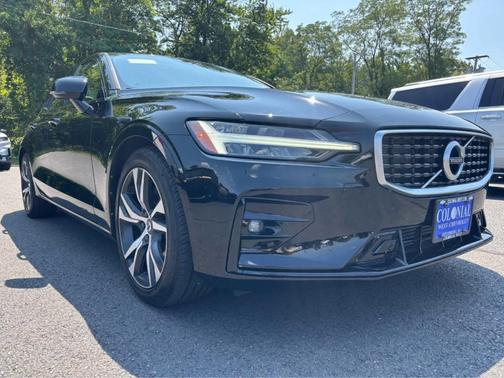 2019 Volvo S60 T6 R-Design
