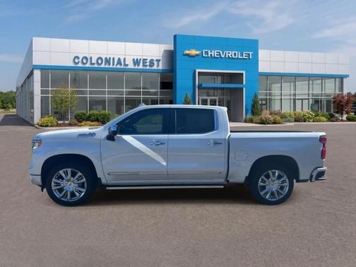 Iridescent Pearl Tricoat 2025 Chevrolet Silverado 1500 High Country