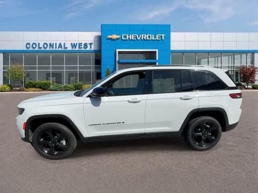 Bright White Clearcoat 2023 Jeep Grand Cherokee Limited