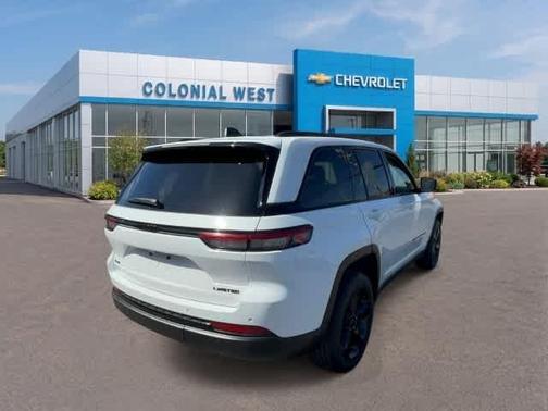 Bright White Clearcoat 2023 Jeep Grand Cherokee Limited