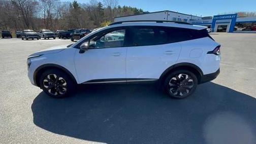 Glacial White Pearl 2023 Kia Sportage X-Line
