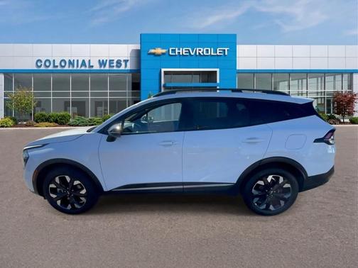 Glacial White Pearl 2023 Kia Sportage X-Line