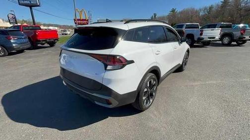 Glacial White Pearl 2023 Kia Sportage X-Line