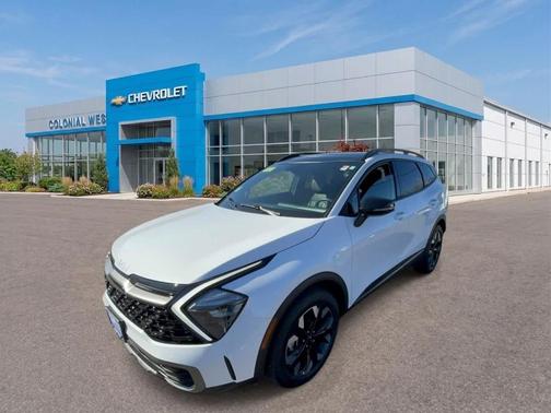 Glacial White Pearl 2023 Kia Sportage X-Line