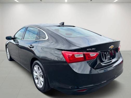 Mosaic Black Metallic 2023 Chevrolet Malibu LT